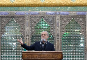 پزشکیان: هر کلامی که وحدت ملی ما را برهم بزند خیانت است