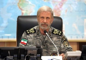 سرلشکر حاتمی: نیازمند ارتش قدرتمندی برای حفاظت از ملت‌مان هستیم
