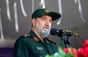 سرلشگر رضایی: اگر جنگ را شروع کنند، از نقاط غیرمنتظره ضربه خواهند خورد