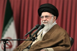 تلاش دشمن برای شکست انقلاب با شیوه های نرم افزاری + فیلم