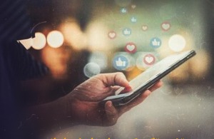 از دیوار نویسی تا تماس تلفنی