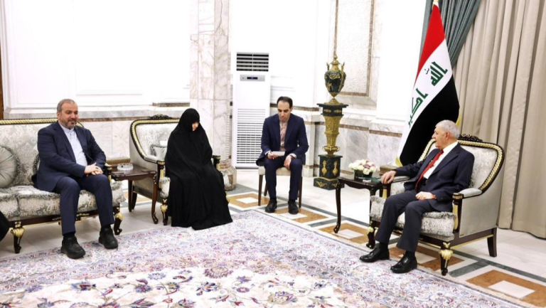 استقبال مسئولان عراق از همسر شهید رئیسی