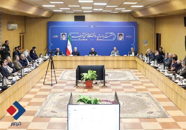 پزشکیان:می‌توان به‌جای قطع برق صنایع، کارمندان را دورکار کرد
