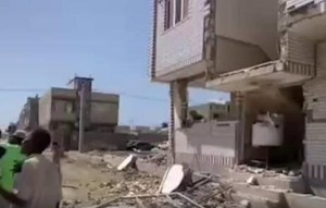 انفجار بمب صوتی در ساختمان ستاد بنیاد مسکن چابهار + فیلم