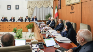 اختلاف نظر معاونان رئیس جمهور درباره رشد اقتصادی ۸ درصد