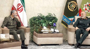 سرلشکر موسوی: ارتش و سپاه پیشمرگ هم و سپر گلوله‌های دشمن‌اند
