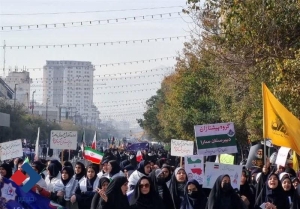 حضور دانش‌آموزان در راهپیمایی ۱۳ آبان و حمایت از مردم غزه ۱۳ آبان