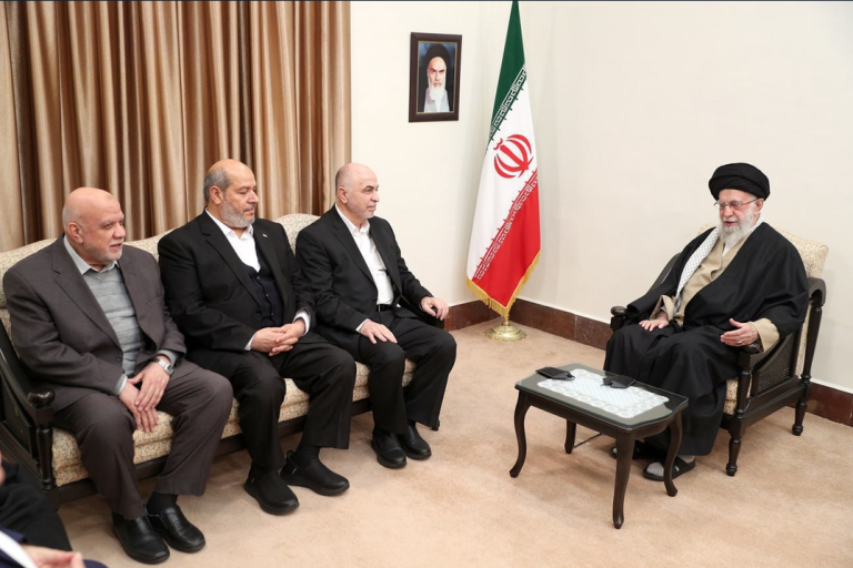 رهبر انقلاب: تهدیدهای آمریکا هیچ تاثیری بر مسئولان ایران ندارد