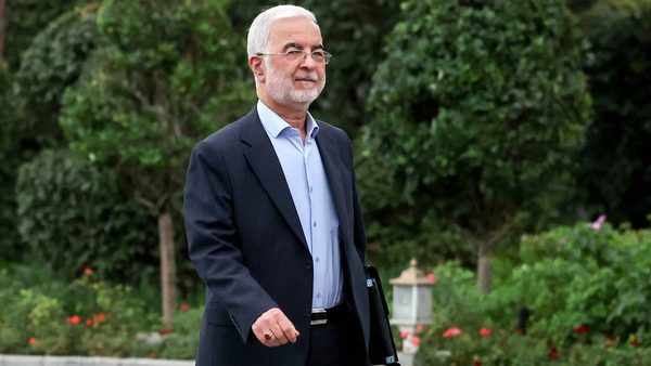 وزیر کشور: تکمیل پروژه‌های نیمه‌تمام و راکد در اولویت است