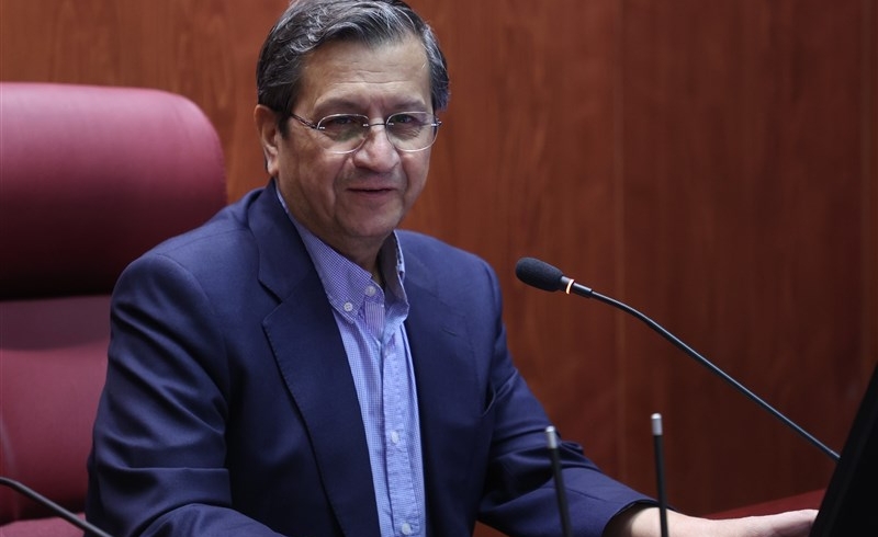سوال از همتی درباره افزایش قیمت دلار کلید خورد