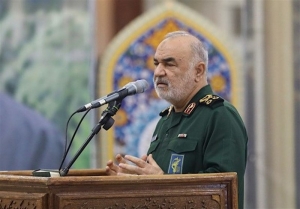 سردار سلامی: انقلاب توانسته در دور دست با مستکبران درگیر شود