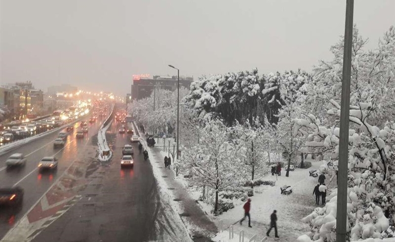 ۷ توصیه پلیس به رانندگان تهرانی هنگام بارش برف و باران