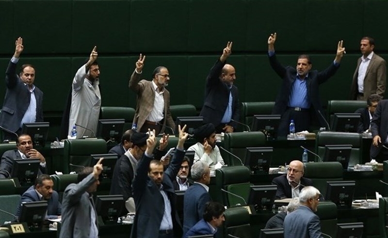 اعلام مخالفت مجلس با واگذاری ایران خودرو به کروز