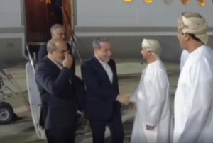 عراقچی وارد مسقط شد + فیلم