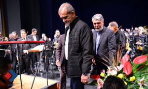 پزشکیان به تماشای کنسرت «منظومه سیمرغ» رفت