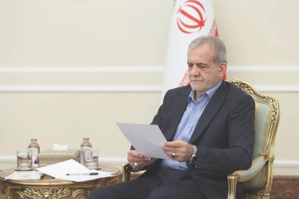 پزشکیان: کسب رضایت مردم اصل محوری دولت وفاق است