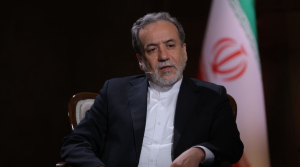 عراقچی: می‌توانیم تنگه هرمز را ببندیم، اما چنین تهدیدی نکرده‌ایم