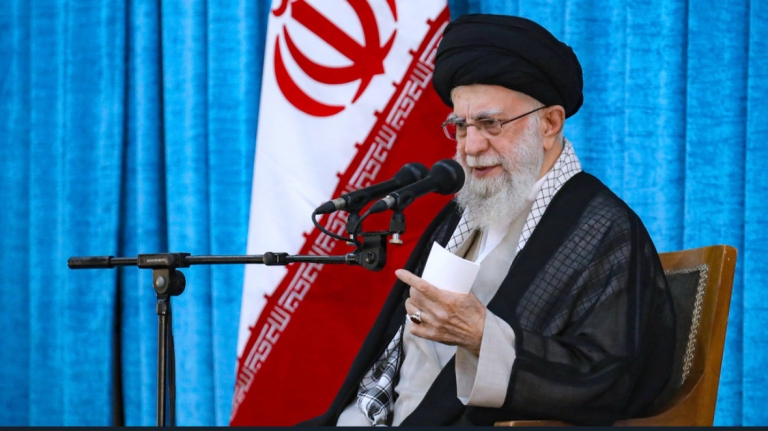 رهبر انقلاب:طرح آمریکا در قضیه هسته‌ای ضد «ما می‌توانیم» است