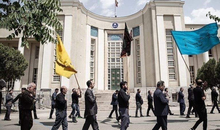 دسته عزاداران دانشگاه تهران صحنه‌ی تجدید پیمان با رهبر انقلاب شد