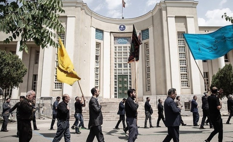 دسته عزاداران دانشگاه تهران صحنه‌ی تجدید پیمان با رهبر انقلاب شد