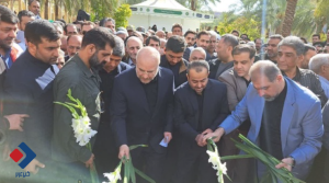 عطر افشانی و ادای احترام رئیس مجلس به مقام شامخ شهدای طبس