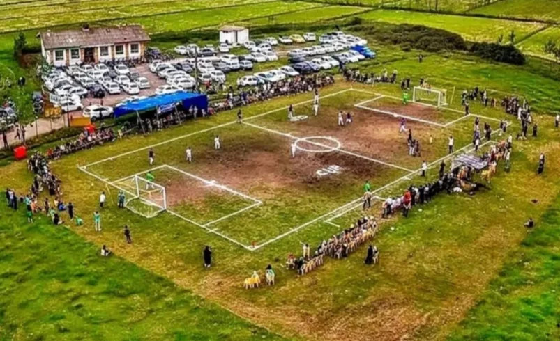 شگفت‌زدگی اینفانتینو از زمین فوتبال روستایی در ایران