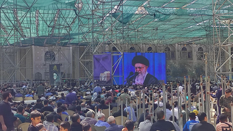 تجدید بیعت گرم مردم با امام در گرمای خرداد ماه