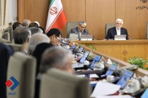 اهل گذشت از یک وجب خاک کشورمان هم نیستیم
