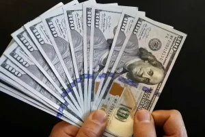 قیمت دلار توافقی امروز شنبه ۱۳ اردیبهشت ۱۴۰۴ / حواله دلار به کف کانال ۶۹ هزار تومان رسید