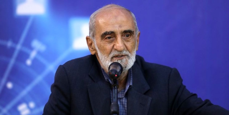 سگ‌ها را گشوده‌اند چرا سنگ‌ها را بسته‌اید؟!