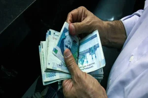 معرفی وام سپینو بانک صادرات/ شرایط دریافت غیرحضوری وام ۳۰۰ میلیون تومانی چیست؟