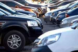 قیمت خودرو امروز ۳۰ فروردین ۱۴۰۴/ بازار خودرو چشم‌انتظار قیمت دلار ماند + جدول