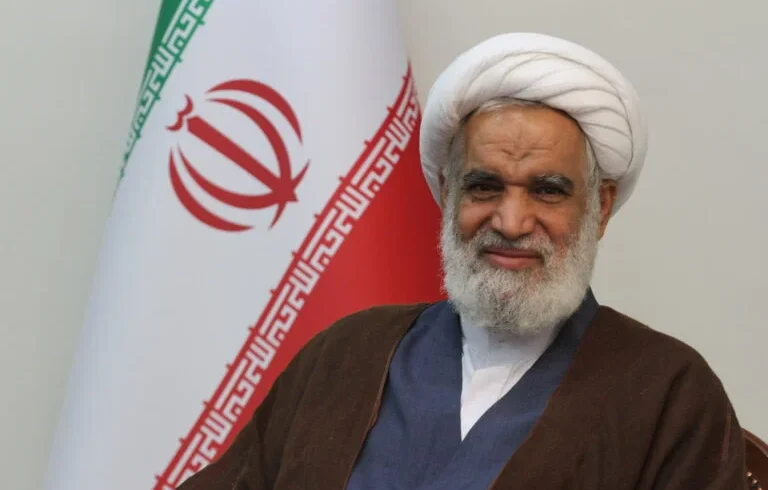 عقب‌نشینی آمریکا نتیجه اقتدار منطقه‌ای، مقاومت ملت ایران و رهبری حکیمانه است