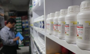 تذکر نمایندگان به پزشکیان و ظفرقندی درباره کمبود و گرانی دارو