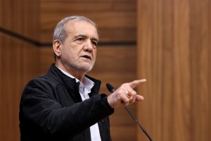دیدار پزشکیان با ترامپ در شرایط فعلی مناسب نیست
