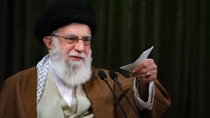 رادیکال ها و بازی خطرناک با وحدت ملی