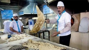 تخلفات ادامه‌دار نانوایی‌ها؛ دوتا بخر، یکی ببر!