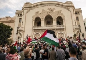 تونسیها اقدام صهیونیستها در شکنجه اسرای فلسطینی را محکوم کردند