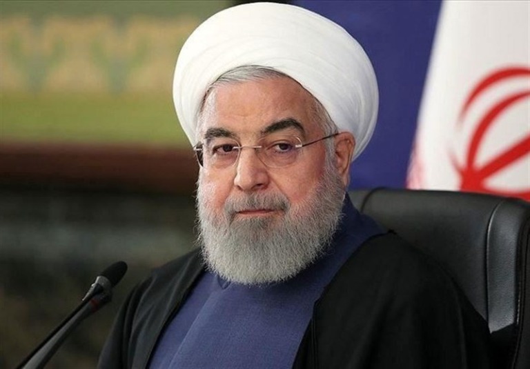 واکنش سخنگوی مجلس به روحانی: کسی که در اتاق شیشه‌ای نشسته، به دیگران سنگ نمی‌اندازد