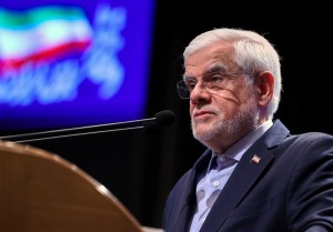 عارف: دستاوردهای نظامی ما بعد از جنگ بیش از سالیان گذشته است