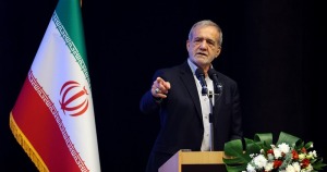 پزشکیان: اگر نخبگان به میدان بیایند دشمن هیچ غلطی نمی‌تواند بکند
