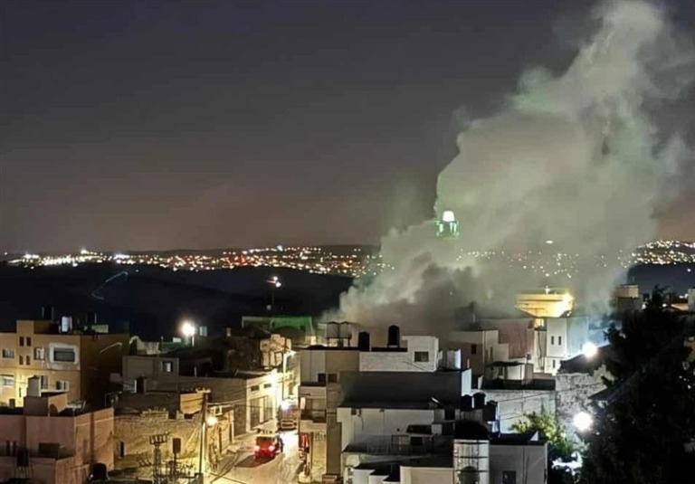 صهیونیست‌ها با یورش به کرانه باختری بیش از ۱۰ جوان فلسطینی را ربودند