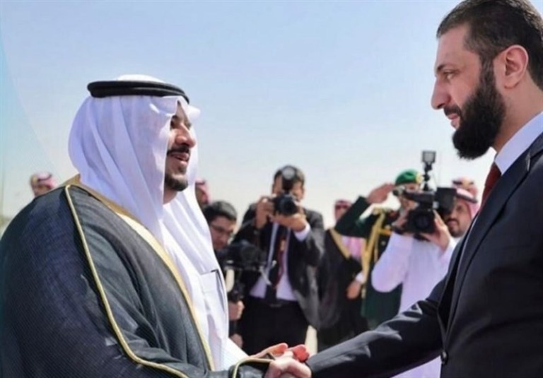 جولانی در عربستان؛ تکاپوی ریاض برای نفوذ در سوریه از دروازه اقتصاد
