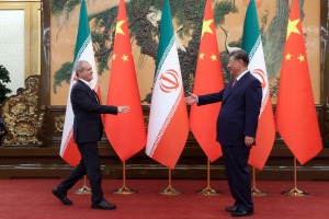 بازگشت تحریم‌های ایران، لحظه‌ای تعیین‌کننده برای چین و جهان است/جغرافیا؛ برگ برنده تهران