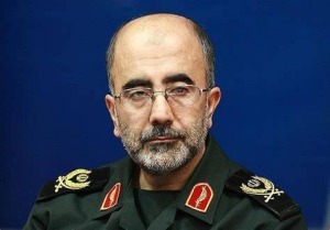 سردار آزادی: سالانه ۳۰۰ کتاب در حوزه دفاع مقدس تولید می شود