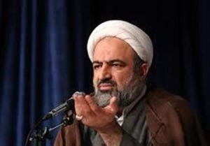 رسایی: دولت مصوب کرده بنزین گران شود