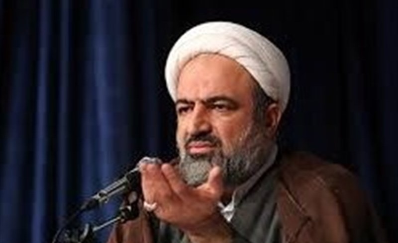 رسایی: دولت مصوب کرده بنزین گران شود