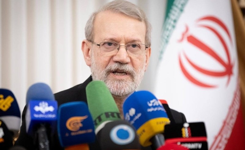 لاریجانی در جمع خبرنگاران: پیام جدیدی به آمریکا نداده‌ایم
