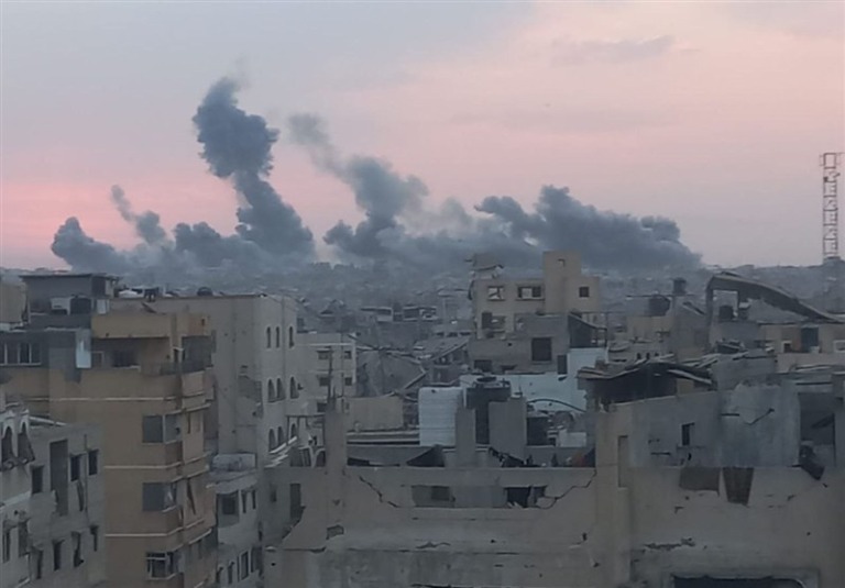 تداوم نقض آتش بس با حملات هوایی و توپخانه‌ای رژیم اسرائیل به غزه