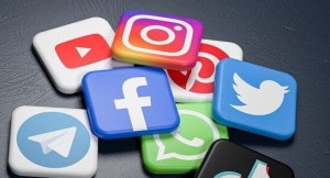 وقتی رسانه‌ها جای نظام آموزشی و خانواده را می‌گیرند